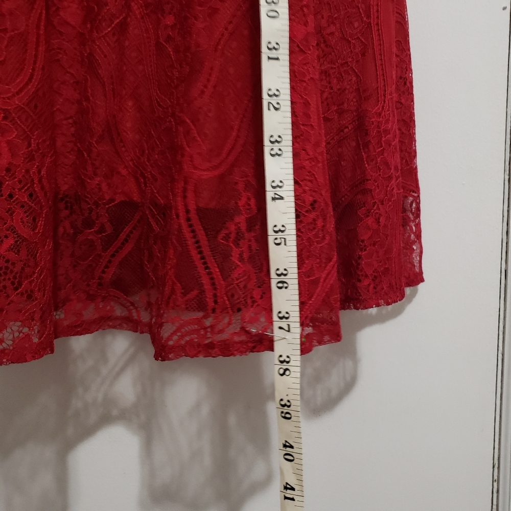 Red dress - Picture 4 of 5